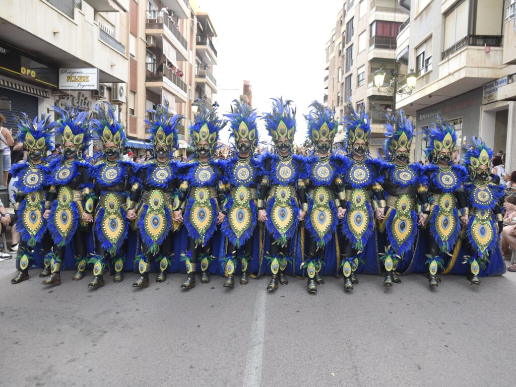 comparsa la pluma moros y cristianos