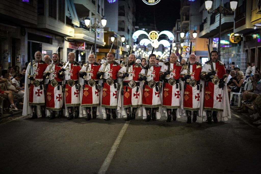 moros y cristianos cruzados